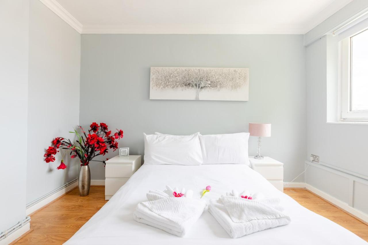 Cosy 3 Bed Flat Ideal For Trips To Лондон Екстер'єр фото