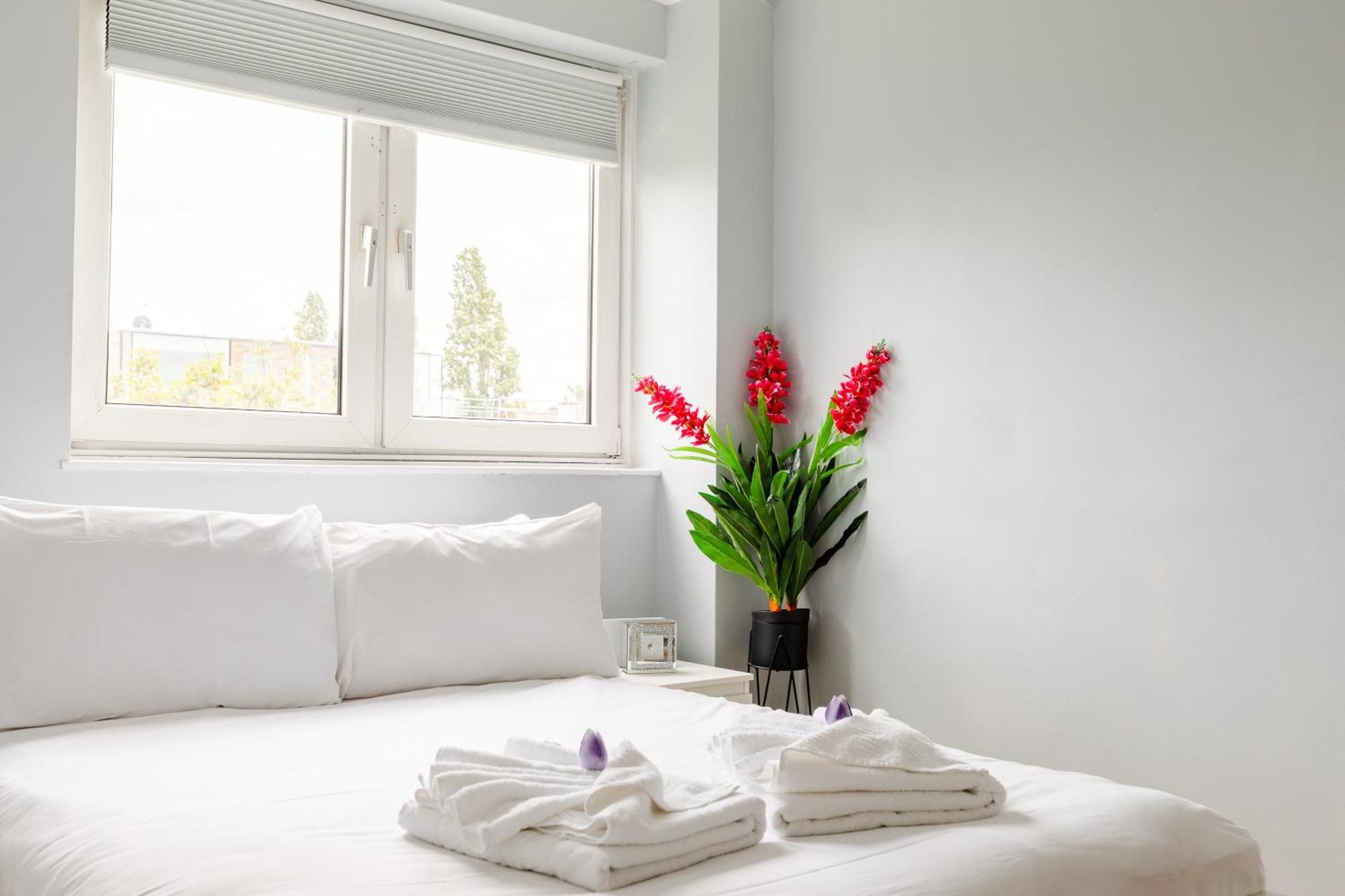 Cosy 3 Bed Flat Ideal For Trips To Лондон Екстер'єр фото